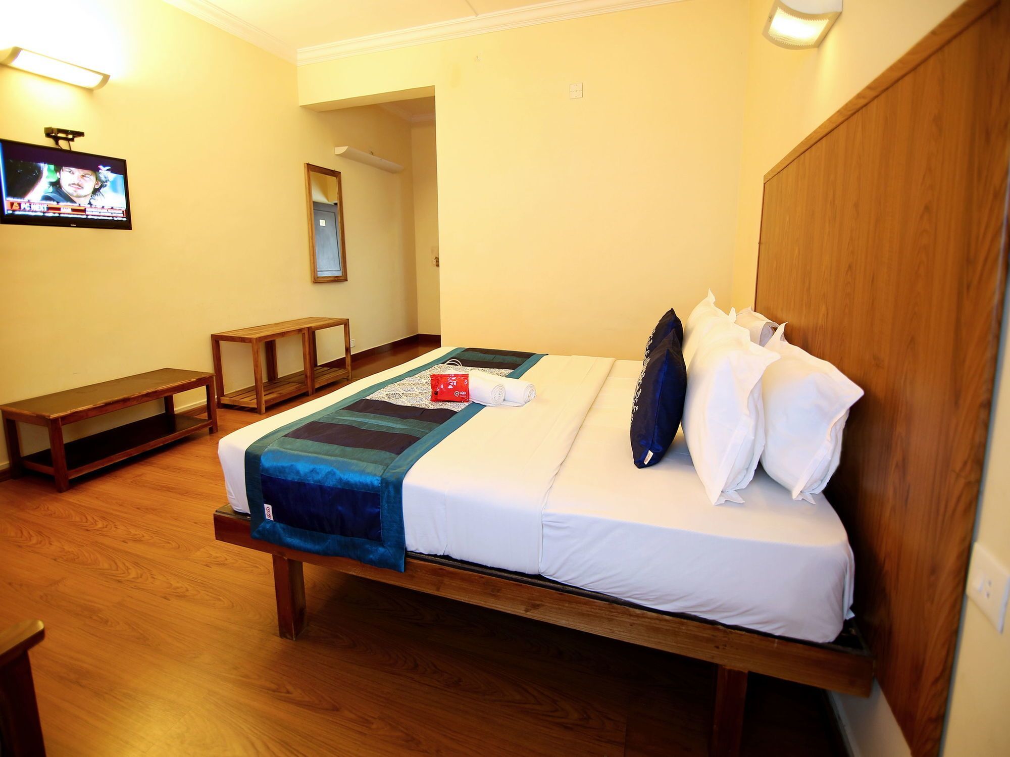 Oyo 2887 Hotel Sn International Kumily Bagian luar foto