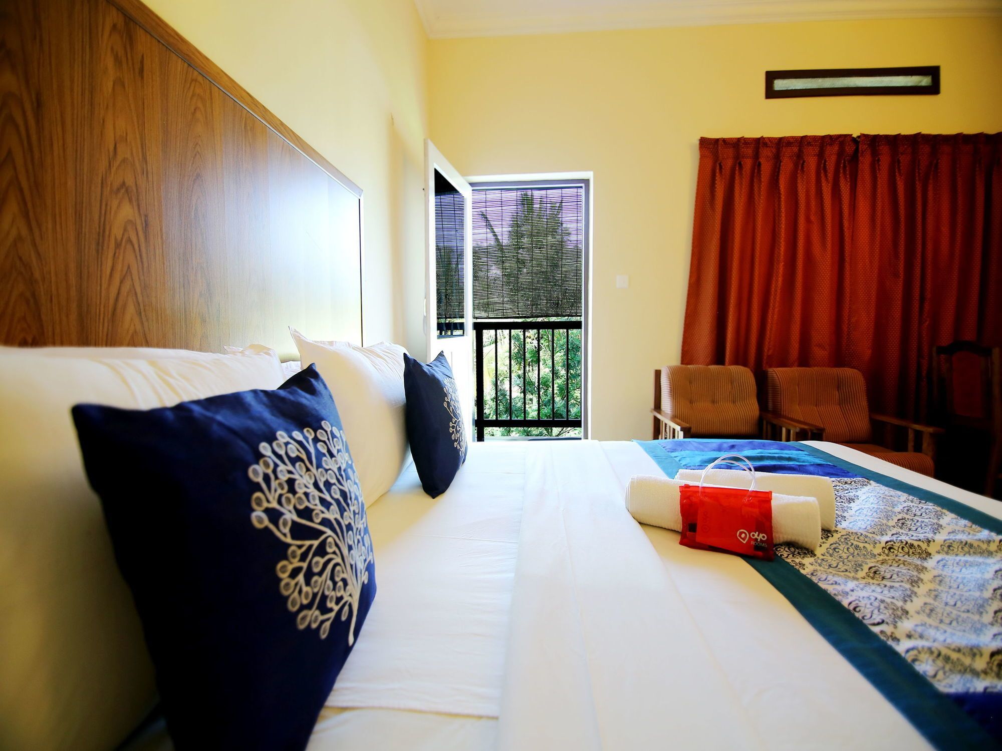 Oyo 2887 Hotel Sn International Kumily Bagian luar foto