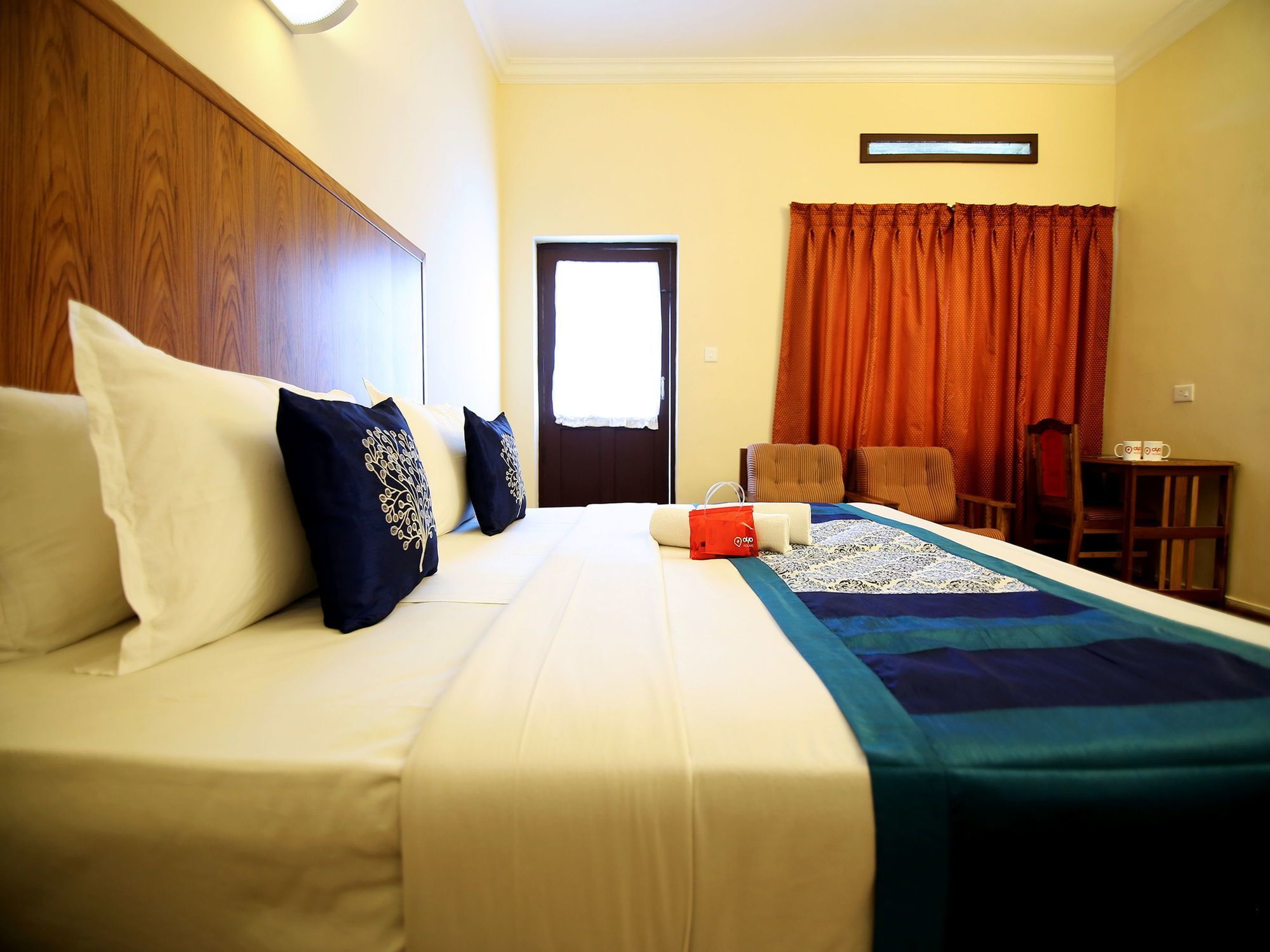 Oyo 2887 Hotel Sn International Kumily Bagian luar foto