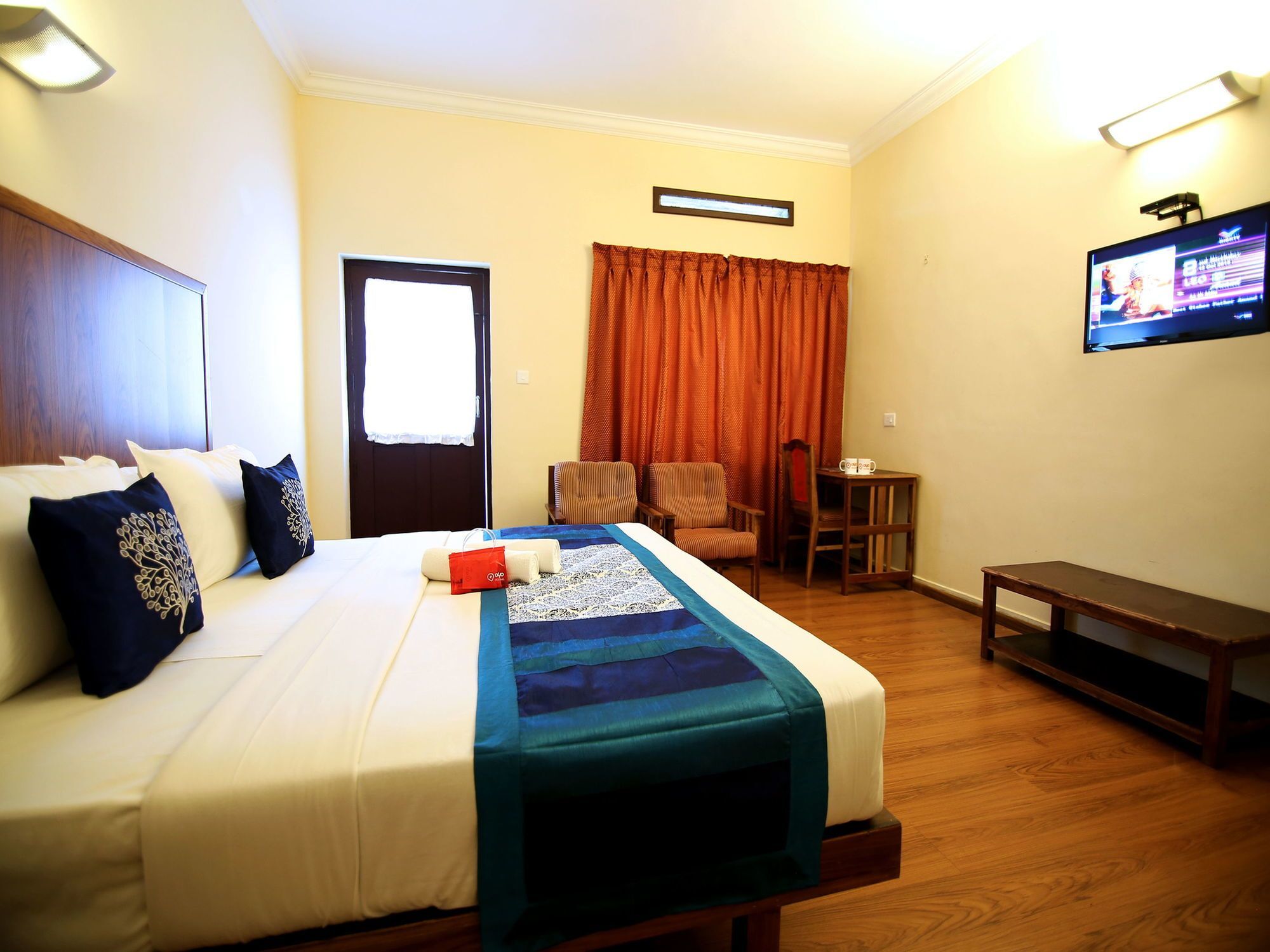 Oyo 2887 Hotel Sn International Kumily Bagian luar foto