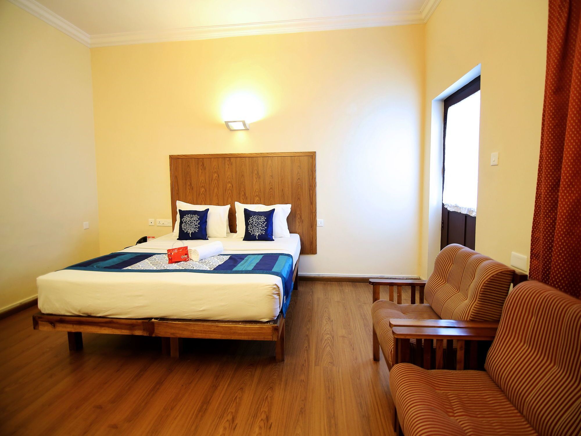 Oyo 2887 Hotel Sn International Kumily Bagian luar foto